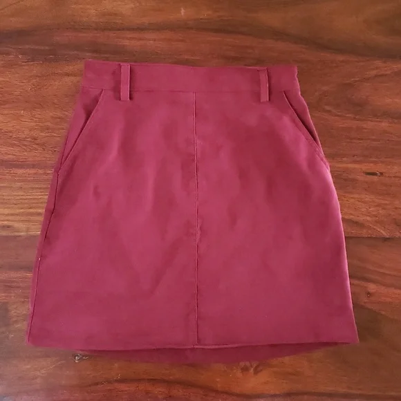 HOLLISTER Burgundy Faux Suede Skirt Ultra High Rise High-Waisted Exposed Zipper - Picture 6 of 13